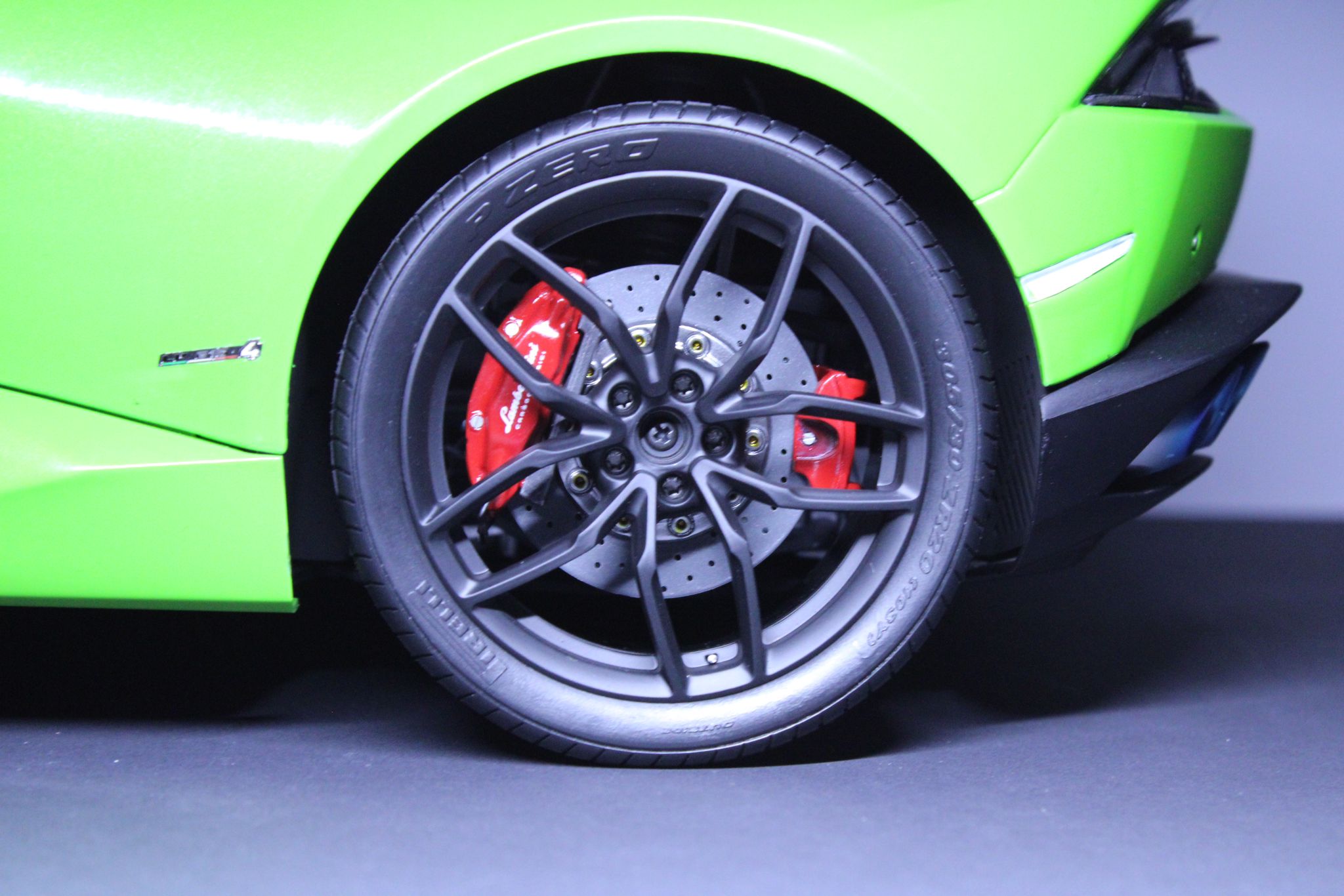 Lamborghini Huracan rear wheel